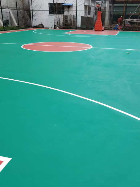 潼关 球场长期使用易出现地面开裂